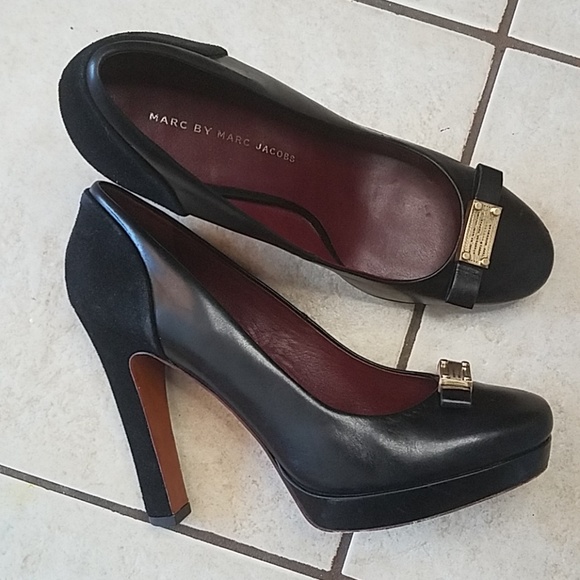 Marc Jacobs Shoes - Marc Jacobs Leather & Suede Platform Pumps